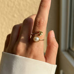 Butterfly Pearl Ring - Gold – demi-fine ring, 18K PVD gold, waterproof | Éktaraa