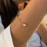 Flower Charm Bracelet | Ektaraa – demi-fine bracelet, 18K PVD gold, anti-tarnish | Éktaraa