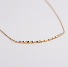 Sculpted Curve Collar Necklace - Ektaraa