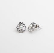 Sunburst Pearl Stud - Silver - Ektaraa