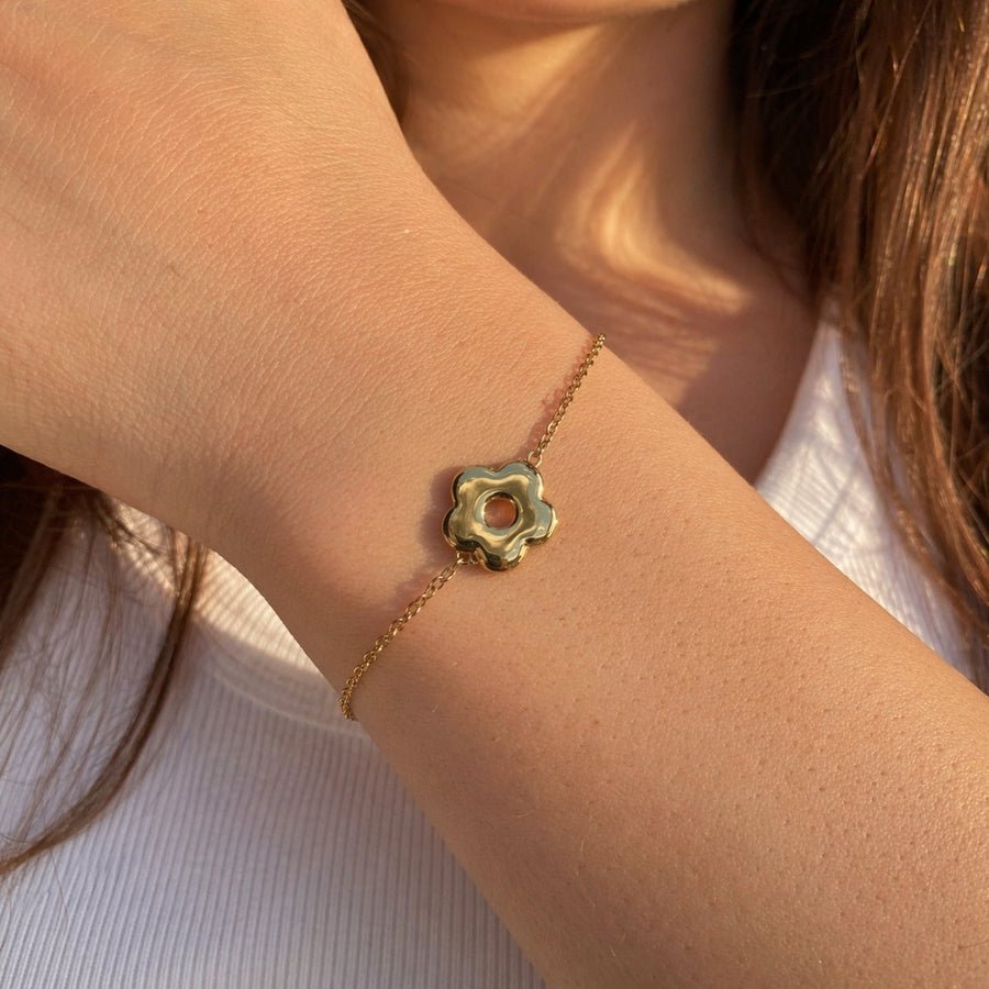 Fleur Chain Bracelet - Gold – demi-fine bracelet, 18K PVD gold, waterproof | Éktaraa