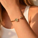 Clover d’Or Open Bangle – demi-fine bracelet, 18K PVD gold, waterproof | Éktaraa