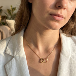 Interlocked Hearts Chain Necklace – demi-fine necklace, 18K PVD gold, waterproof | Éktaraa