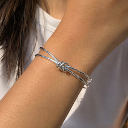 Bond Knot | Éktaraa – demi-fine bracelet, 18K PVD gold, anti-tarnish | Éktaraa