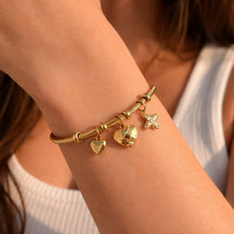 Trinity Charm – 18K PVD Coated | Éktaraa – demi-fine bracelet, 18K PVD gold, anti-tarnish | Éktaraa