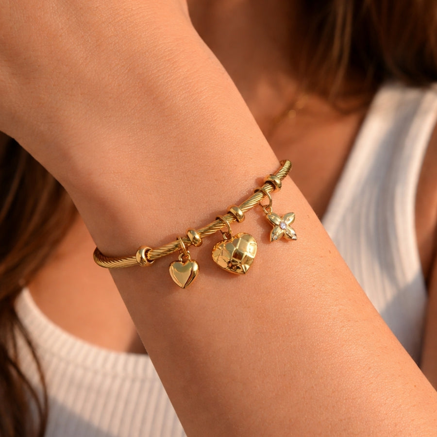 Trinity Charm – 18K PVD Coated | Éktaraa – demi-fine bracelet, 18K PVD gold, anti-tarnish | Éktaraa