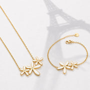 The White Bloom Set - Anti-Tarnish 18K Gold Jewelry Set | – demi-fine jewellery, 18K PVD gold, waterproof | Éktaraa – view 2
